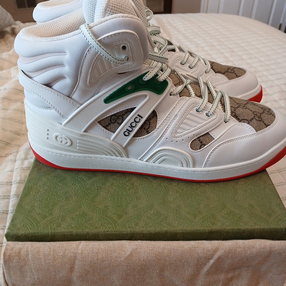 Gucci White and Green Leather Sneakers